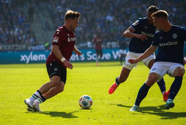 Germany Soccer 2 Bundesliga 2025 26, 7 Matchday Hannover 96 vs Arminia Bielefeld Heinz von Heiden Arena Stadion Hannover Benjamin Källman Benjamin Kallman Hannover 96, 9 Hannover Copyright: xAymanxAlahmedx