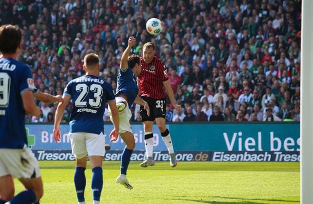 Germany Soccer 2 Bundesliga 2025 26, 7 Matchday Hannover 96 vs Arminia Bielefeld Heinz von Heiden Arena Stadion Hannover Maurice Neubauer Hannover 96, 33 Hannover Copyright: xAymanxAlahmedx