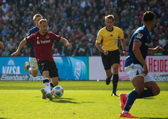 Germany Soccer 2 Bundesliga 2025 26, 7 Matchday Hannover 96 vs Arminia Bielefeld Heinz von Heiden Arena Stadion Hannover Virgil GhiÅ£Äƒ Virgil Ghita Hannover 96, 5 Hannover Copyright: xAymanxAlahmedx