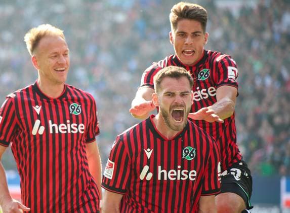 Germany Soccer 2 Bundesliga 2025 26, 7 Matchday Hannover 96 vs Arminia Bielefeld Heinz von Heiden Arena Stadion Hannover Goal celebration Boris Tomiak Hannover 96, 3 Hannover Copyright: xAymanxAlahmedx