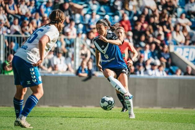 DFB Pokal Frauen 1 FC Magdeburg vs Hamburger SV, 28 09 25 Almudena Sierra Hamburger SV, 24 on the ball DFB Pokal Frauen 2025 2026, 1 Runde 1 FC Madgeburg vs Hamburger SV am 28 09 2025 in der Avnet Arena, Magdeburg DFB DFL REGULATIONS PROHIBIT ANY USE OF PHOTOGRAPHS AS IMAGE SEQUENCES AND OR QUASI VIDEO Copyright: xBEAUTIFULxSPORTS Tonhäuserx