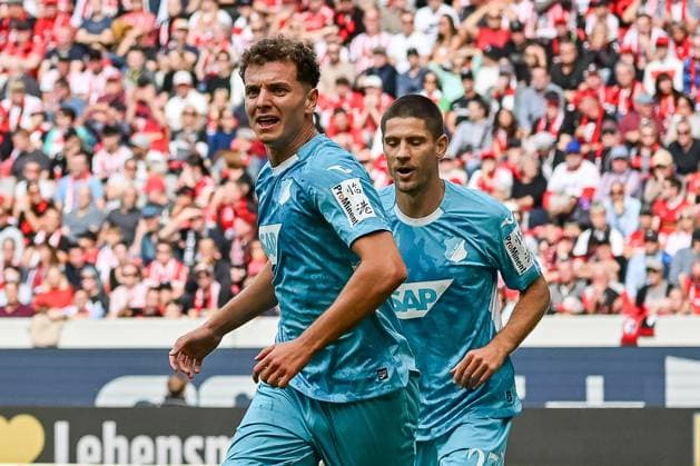 Celebration for the goal to 1 1 by Fisnik Asllani TSG Hoffenheim, 11 with Andrej Kramaric TSG Hoffenheim, 27 GER, SC Freiburg TSG 1899 Hoffenheim, Football, Bundesliga, Matchday 5, Season 2025 2026, 28 09 2025 DFL DFB REGULATES PROHIBIT ANY USE OF PHOTOGRAPHS AS IMAGE SEQUENCES AND OR QUASI VIDEO GER, SC Freiburg TSG 1899 Hoffenheim, Football, Bundesliga, Matchday 5, Season 2025 2026, 28 09 2025 Freiburg Copyright: xEibner-Pressefoto ThomasxHessx EP_THS