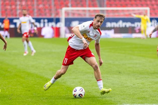 28 09 2025, Soccer, GER, Season, 3 Liga, Season 2025 2026, 8 Matchday, SSV Jahn Regensburg SC Verl Noel Eichinger Regensburg DFL REGULATIONS PROHIBIT ANY USE OF PHOTOGRAPHS AS IMAGE SEQUENCES AND OR QUASI VIDEO