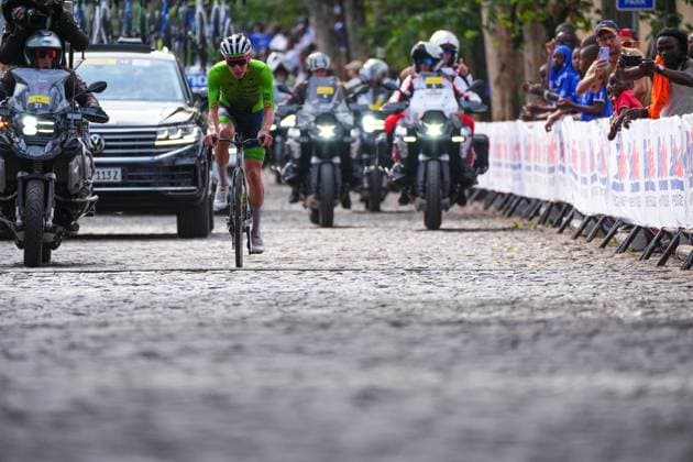 2025 UCI Road World Championships Picture by Zac Williams SWpix.com - 28 09 2025 - Cycling - 2025 UCI Road World Championships - Kigali Convention Centre, Kigali, Rwanda - Men Elite Road Race - Tadej Pogacar (Slovenia) Copyright: x xSWpix.comx(t axPhotographyxHubxLtd)xZacxWilliams SWpix.comx SWP-3030-8853