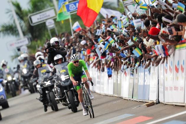 2025 UCI Road World Championships Picture by Alex Whitehead SWpix.com - 28 09 2025 - Cycling - 2025 UCI Road World Championships - Kigali Convention Centre, Kigali, Rwanda - Men Elite Road Race - Tadej Pogacar (Slovenia) Copyright: x xSWpix.comx(t axPhotographyxHubxLtd)xAlexxWhitehead SWpix.comx SWP-3030-8855