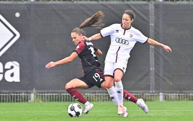 28 09 2025 Soccer season 2025 2026 1 DFB Cup 1 round FC Ingolstadt 04 FCI 1 FC Nuremberg FCN Club Clubwomen Sportfoto Zink MeZi xmexzix Sanja Homann 19, 1 FC Nuremberg FCN Annika Kömm 26, FC Ingolstadt 04 FCI, right