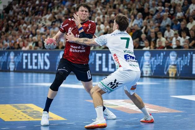 DAIKIN HBL SG Flensburg Handewitt vs FRISCH AUF Göppingen 28 09 25 Lasse Kjaer Møller Nr 64, SG Flensburg Handewitt vs Victor Klöve Nr 07, Frisch auf Göppingen DAIKIN HBL SG Flensburg Handewitt vs FRISCH AUF Göppingen, GP JOULE Arena on 28 09 25 Copyright: xBEAUTIFULxSPORTS MarioxM.xKobergx