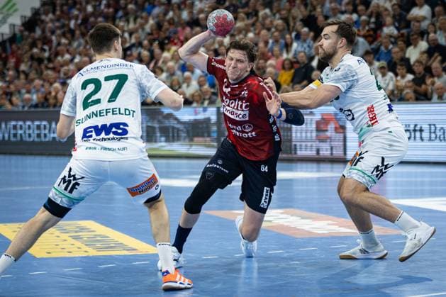 DAIKIN HBL SG Flensburg Handewitt vs FRISCH AUF Göppingen 28 09 25 Lasse Kjaer Møller Nr 64, SG Flensburg Handewitt in attack DAIKIN HBL SG Flensburg Handewitt vs FRISCH AUF Göppingen, GP JOULE Arena on 28 09 25 Copyright: xBEAUTIFULxSPORTS MarioxM.xKobergx