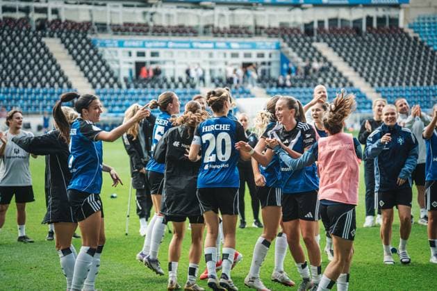 DFB Pokal Women 1 FC Magdeburg vs Hamburger SV, 28 09 25 Hamburger SV cheers to advance to the 2nd round 0 3 DFB Pokal Women 2025 2026, 1 Round 1 FC Madgeburg vs Hamburger SV on 28 09 2025 at the Avnet Arena, Magdeburg DFB DFL REGULATIONS PROHIBIT ANY USE OF PHOTOGRAPHS AS IMAGE SEQUENCES AND OR QUASI VIDEO Copyright: xBEAUTIFULxSPORTS Tonhäuserx
