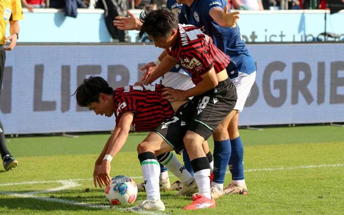 Germany Soccer 2 Bundesliga 2025 26, 7 Matchday Hannover 96 vs Arminia Bielefeld Heinz von Heiden Arena Stadion Hannover Felix Hagmann Arminia Bielefeld, 2 Hayate Matsuda Hannover 96, 27 Daisuke Yokota Hannover 96, 18 Hannover Copyright: xAymanxAlahmedx