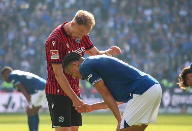 Germany Soccer 2 Bundesliga 2025 26, 7 Matchday Hannover 96 vs Arminia Bielefeld Heinz von Heiden Arena Stadion Hannover Joel Felix Arminia Bielefeld, 3 Jannik Rochelt Hannover 96, 10 Hannover Copyright: xAymanxAlahmedx