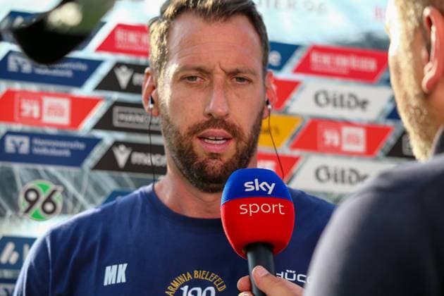 Germany Soccer 2 Bundesliga 2025 26, 7 Matchday Hannover 96 vs Arminia Bielefeld Heinz von Heiden Arena Stadion Hannover Interview with Coach Mitch Kniat Coach, Arminia Bielefeld Hannover Copyright: xAymanxAlahmedx