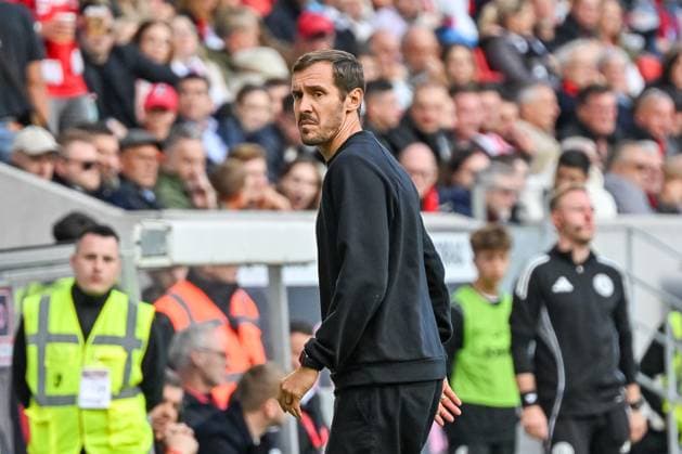 Julian Schuster SC Freiburg, Coach with facial expressions GER, SC Freiburg TSG 1899 Hoffenheim, Football, Bundesliga, Matchday 5, Season 2025 2026, 28 09 2025 DFL DFB REGULATIONS PROHIBIT ANY USE OF PHOTOGRAPHS AS IMAGE SEQUENCES AND OR QUASI VIDEO GER, SC Freiburg TSG 1899 Hoffenheim, Football, Bundesliga, Matchday 5, Season 2025 2026, 28 09 2025 Freiburg Copyright: xEibner-Pressefoto ThomasxHessx EP_THS