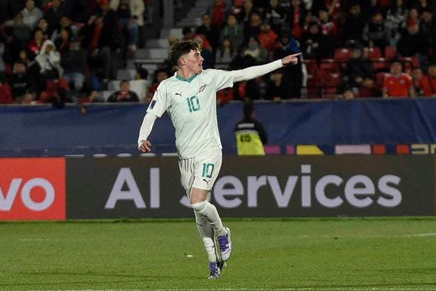(250928) -- SANTIAGO, Sept. 28, 2025 -- Nathan Walker of New Zealand celebrates his goal during a Group A match between Chile and New Zealand at the FIFA U-20 World Cup Chile 2025 in Santiago, Chile, Sept. 28, 2025. (Photo by Xinhua) (SP)CHILE-SANTIAGO-FOOTBALL-FIFA U20 WORLD CUP-CHILE VS NEW ZEALAND JorgexVillegas 