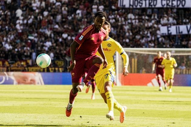 CALCIO - Serie A - AS Roma vs Hellas Verona FC Evan Ndicka during the 5th day of the Serie A Championship between A.S. Roma vs Hellas Verona F.C. at the Olympic Stadium, Rome, italy on 28 September 2025 Rome Italy  Copyright: xIPAxSport ABACAx