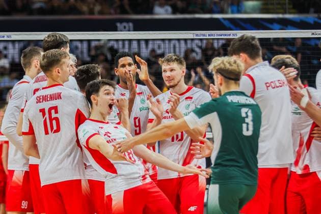 (250928) -- PASAY CITY, Sept. 28, 2025 -- Players of Poland celebrate after the bronze medal match between Poland and the Czech Republic at the FIVB Men s World Championship, WM, Weltmeisterschaft 2025 in Pasay City, the Philippines, Sept. 28, 2025. ) (SP)PHILIPPINES-PASAY CITY-FIVB MEN S WORLD CHAMPIONSHIP 2025-BRONZE MEDAL MATCH ROUELLExUMALI 