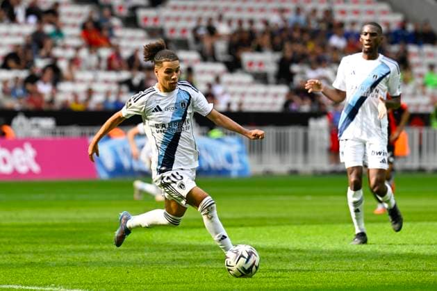 FOOTBALL : OGC Nice VS Paris FC - Ligue 1 McDonald s - 28 09 2025 Ilan Kebbal (Paris FC) - Ligue 1 McDonald™s match between OGC Nice and Paris Football Club on September 28, 2025 at the Allianz Riviera Stadium in Nice. NiceFrance  Copyright: xWilliamxCannarellax