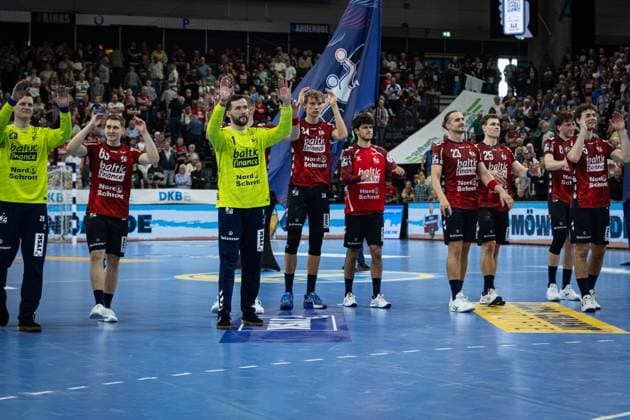 DAIKIN HBL SG Flensburg Handewitt vs FRISCH AUF Göppingen 28 09 25 Cheers after victory SG Flensburg Handewitt DAIKIN HBL SG Flensburg Handewitt vs FRISCH AUF Göppingen, GP JOULE Arena on 28 09 25 Copyright: xBEAUTIFULxSPORTS MarioxM.xKobergx