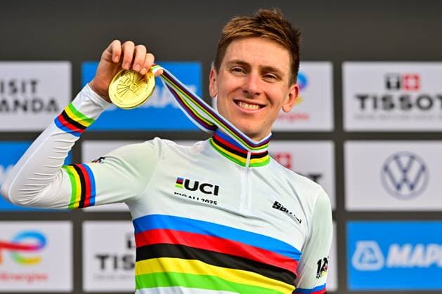Sport Themen der Woche KW 39 Tadej Pogacar Men Elite Road Race Rwanda 2025 Weltmeister POGAÄaAR Tadej, Tadej Pogacar, Slowenien, Gold, Slovenia Straßenrennen Männer UCI-Straßenweltmeisterschaften 2025 in Kigali Ruanda. 92nd World Championships ME - Road Race (WC) One day race Kigali (267.5km) 2025 UCI Road World Championships Kigali Rwanda 28.09.2025 *** Tadej Pogacar Men Elite Road Race Rwanda 2025 World Champion POGAÄaAR Tadej, Tadej Pogacar, Slovenia, Gold, Slovenia Road Race Men UCI Road World Championships 2025 in Kigali Rwanda 92nd World Championships ME Road Race WC One day race Kigali 267 5km 2025 UCI Road World Championships Kigali Rwanda 28 09 2025