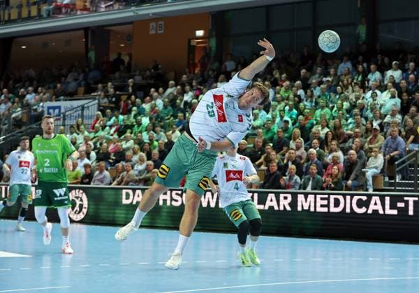 28 09 2025, xovx, Handball Daikin Handball Bundesliga, HSG Wetzlar GWD Minden v l Tom Bergner GWD Minden Wetzlar Buderus Arena Hessen Germany EN