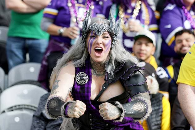 NFL, American Football Herren, USA Week 4, Croke Park, Dublin 28 9 2025 Pittsburgh Steelers vs Minnesota Vikings A Minnesota Vikings fan during the game A Minnesota Vikings fan during the game 28 9 2025  Copyright: x INPHO LaszloxGeczox LG_013299