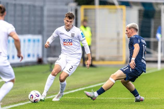 Soccer, Season 2025 2026, 3 Liga, Dietmar Hopp Stadion Sinsheim, Matchday 8, TSG Hoffenheim II SSV Ulm 1846 Soccer, 28 09 2025 28 09 2025, Soccer, Season 2025 2026, 3 Liga, Dietmar Hopp Stadion Sinsheim, Matchday 8, TSG Hoffenheim II SSV Ulm 1846 Football, f l 2 Luis Görlich SSV Ulm 1846 Football , 11 Paul Hennrich TSG Hoffenheim II Photo Lucca Fundel Sinsheim Dietmar Hopp Stadium Baden Württemberg Germany