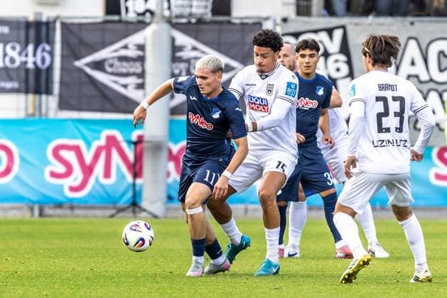 Soccer, Season 2025 2026, 3 Liga, Dietmar Hopp Stadion Sinsheim, Matchday 8, TSG Hoffenheim II SSV Ulm 1846 Soccer, 28 09 2025 28 09 2025, Soccer, Season 2025 2026, 3 Liga, Dietmar Hopp Stadion Sinsheim, Matchday 8, TSG Hoffenheim II SSV Ulm 1846 Football, f l 11 Paul Hennrich TSG Hoffenheim II , 15 David Jonas SSV Ulm 1846 Football Photo Lucca Fundel Sinsheim Dietmar Hopp Stadion Baden Württemberg Germany