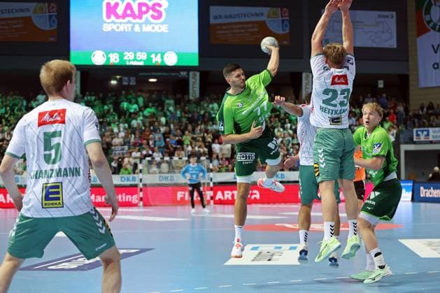 28 09 2025, xovx, Handball Daikin Handball Bundesliga, HSG Wetzlar GWD Minden v l Florian Kranzmann GWD Minden , Stefan Cavor HSG Wetzlar , Malte Donker GWD Minden , Niclas Benedict Heidamp GWD Minden , Georg Löwen HSG Wetzlar Wetzlar Buderus Arena Hessen Germany EN