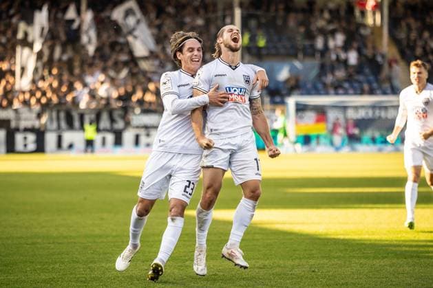 Soccer, Season 2025 2026, 3 Liga, Dietmar Hopp Stadion Sinsheim, 8 Matchday, TSG Hoffenheim II SSV Ulm 1846 Soccer, 28 09 2025 28 09 2025, Soccer, Season 2025 2026, 3 Liga, Dietmar Hopp Stadion Sinsheim, 8 Matchday, TSG Hoffenheim II SSV Ulm 1846 Fußball, Goal celebration joy after goal Goal shot to 1 1 by 11 Dennis Chessa SSV Ulm 1846 Fußball Foto Lucca Fundel Sinsheim Dietmar Hopp Stadion Baden Württemberg Germany