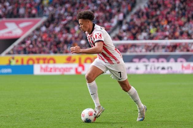 Derry Scherhant SC Freiburg, 07 am Ball , Germany, Soccer, 1 Bundesliga, 5 Matchday, 2025 2026, SC Freiburg vs TSG Hoffenheim, 28 09 2025, Europa Park Stadion, Freiburg, Germany DFL REGULATIONS PROHIBIT ANY USE OF PHOTOGRAPHS AS IMAGE SEQUENCES AND OR QUASI VIDEO Freiburg Europa Park Stadion Baden Württemberg Germany Copyright: xArnexAmbergx
