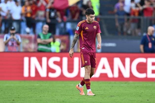 Matias Soule of A.S. Roma celebrates after scoring the goal of 2-0 during the 5th day of the Serie A Championship between A.S. Roma and Hella Verona F.C. at the Olympic Stadium on September 28, 2025 in Rome, Italy.  Copyright: xDomenicoxCippitelli IPAxSportx xipa-agency.netx xx IPA_65874849 IPA_Agency_IPA65874849