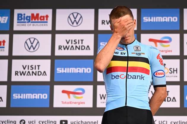 UCI 2025 Road World Championship, WM, Weltmeisterschaft Kigali 28 09 2025 KIGALI, RWANDA - SEPTEMBER 28 : Evenepoel Remco (BEL) during the podium ceremont of the Men Elite cycling road race of the UCI Road World Championships 2025 92nd edition an UCI World Championships cycling race of 267.5 km with start in Kigali and finish in Kigali on September 28, 2025 in Kigali, Rwanda, 28 09 2025 Kigali Rwanda  Copyright: xJanxDexMeuleneirx