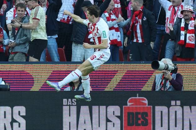 GER, 1 FBL, 1 FC Koeln vs VfB Stuttgart 28 09 2025, Rheinenergie Stadion, Koeln, GER, 1 FBL, 1 FC Koeln vs VfB Stuttgart, in the picture goal celebration jubilation, after the 1 0 Jakub Kaminski FC Koeln 16 , nordphotoxGmbHx xMeuter nph00351