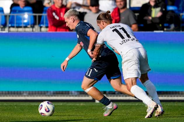 v li Paul Hennrich TSG II, 11 , Dennis Chessa Ulm, 11 , duel, duel, tackle, tackling, dynamics, action, action, 28 09 2025, Sinsheim Germany , Football, 3 Liga, TSG 1899 Hoffenheim II SSV Ulm 1846, DFB DFL REGULATIONS PROHIBIT ANY USE OF PHOTOGRAPHS AS IMAGE SEQUENCES AND OR QUASI VIDEO xozx