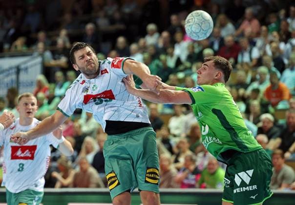 28 09 2025, xovx, Handball Daikin Handball Bundesliga, HSG Wetzlar GWD Minden v l Malte Donker GWD Minden , Josip Simic HSG Wetzlar Wetzlar Buderus Arena Hessen Germany EN
