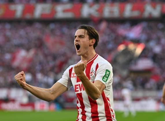 28 09 2025 , xophax, Soccer 1 Bundesliga, 1 FC Koeln 1 FC Köln vs VFB Stuttgart Jakub Kaminski 1 FC Köln after his goal to score 1 to 0 for FC DFL DFB REGULATIONS PROHIBIT ANY USE OF PHOTOGRAPHS as IMAGE SEQUENCES and or QUASI VIDEO Koeln