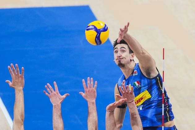 (250928) -- PASAY CITY, Sept. 28, 2025 -- Alessandro Michieletto of Italy competes during the final match between Italy and Bulgaria at the FIVB Men s World Championship, WM, Weltmeisterschaft 2025 in Pasay City, the Philippines, Sept. 28, 2025. ) (SP)PHILIPPINES-PASAY CITY-VOLLEYBALL-FIVB MEN S WORLD CHAMPIONSHIP 2025-FINAL ROUELLExUMALI 