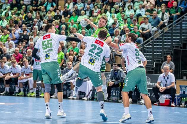 Handball Bundesliga HSG Wetzlar GWD Minden, 28 09 25 Dominik Mappes HSG Wetzlar, 7 , Philipp Vorlicek GWD Minden, 22 , Azat Valiullin GWD Minden, 55 , Malte Donker GWD Minden, 39 Handball Bundesliga HSG Wetzlar GWD Minden Wetzlar, 28 09 25 Copyright: xBEAUTIFULxSPORTS Roeczeyx