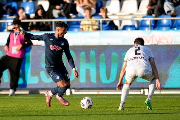 v li Nader Jindaoui El Jindaoui, TSG II, 30 , Luis Görlich Ulm, 2 , Action, Action, Game scene, 28 09 2025, Sinsheim Germany , Soccer, 3 Liga, TSG 1899 Hoffenheim II SSV Ulm 1846, DFB DFL REGULATIONS PROHIBIT ANY USE OF PHOTOGRAPHS AS IMAGE SEQUENCES AND OR QUASI VIDEO xozx