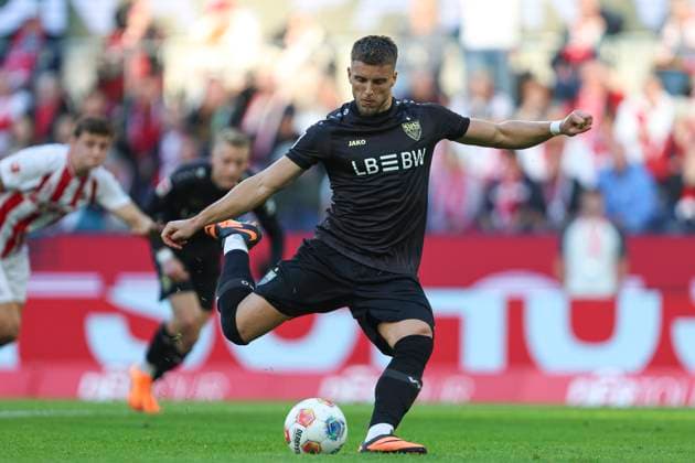 Ermedin Demirovic (VfB Stuttgart) erzielt das Tor zum 1:1 waehrend des spiels der Bundesliga zwischen 1. FC Köln und VfB Stuttgart, RheinEnergieSTADION am 28. September 2025 in Köln, Deutschland. (Foto von Oliver Kaelke DeFodi Images) +++ Ermedin Demirovic (VfB Stuttgart) scores his team s first goal during the Bundesliga match between 1. FC Köln and VfB Stuttgart at RheinEnergieSTADION on September 28, 2025 in Köln, Germany. (Photo by Oliver Kaelke DeFodi Images) DFL regulations prohibit any use of photographs as image sequences and or quasi-video. (Photo by Oliver Kaelke DeFodi Images) Ermedin Demirovic VfB Stuttgart scores the goal for 1 1 during the Bundesliga match between 1 FC Köln and VfB Stuttgart, RheinEnergieSTADION on September 28, 2025 in Köln, Germany Photo by Oliver Kaelke DeFodi Images Ermedin Demirovic VfB Stuttgart scores his team s first goal during the Bundesliga match between 1 FC Köln and VfB Stuttgart at RheinEnergieSTADION on September 28, 2025 in Köln, Germany Photo by Oliver Kaelke DeFodi Images DFL regulations prohibit any use of photographs as image sequences and or quasi video Photo by Oliver Kaelke DeFodi Images