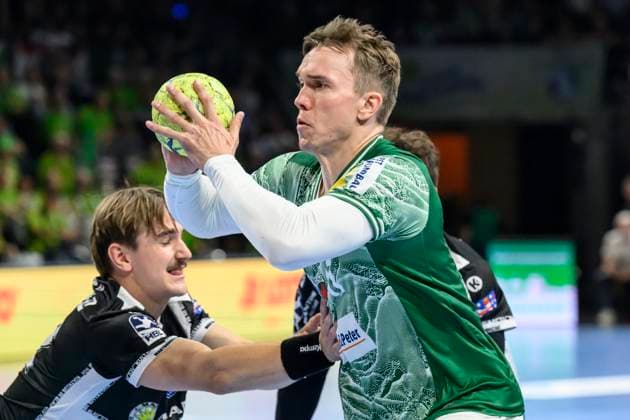 in the picture from left Lasse Andersson Fuechse Berlin , GER, Berlin, Handball, Fuechse Berlin vs ThSV Eisenach, DAIKIN Handball Bundesliga, in the Max Schmeling Halle, 21 09 2025, Copyright: HMBxMedia UwexKoch