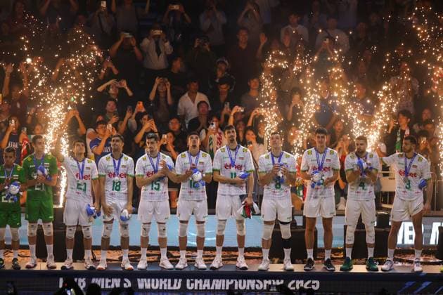 2025.09.28 Pasay City Manila siatkowka mezczyn Mistrzostwa Swiata FIVB 2025 Bulgaria - Wlochy N z FIVB Men s World Championship, WM, Weltmeisterschaft 2025 Bulgary - Italy najlepszy blokujacy Jakub Kochanowski best middle blockers final match gold medalist mecz o trzecie miejsce medale brazowwe Wilredo Leon Bartosz Kurek radosc zwyciestwo winner win kibice Nicola Grbic doping Kamil Semeniuk Marcin Komenda Jakub Kochanowski Norbert Huber Bartosz Kurek Wilfredo Leon Jakub Popiwczak Foto Szymon Gorski PressFocus 2025.09.28 Pasay City Manila volleyball men FIVB Men s World Championship 2025 Bulgaria - Wlochy FIVB Men s World Championship 2025 Bulgary - Italy najlepszy blokujacy Jakub Kochanowski best middle blockers final match gold medalist mecz o trzecie miejsce medale brazowwe Wilredo Leon Bartosz Kurek radosc zwyciestwo winner win kibice Nicola Grbic doping Kamil Semeniuk Marcin Komenda Jakub Kochanowski Norbert Huber Bartosz Kurek Wilfredo Leon Jakub Popiwczak Credit: Szymon Gorski PressFocus NEWSPIX.PL --- newspix.pl 