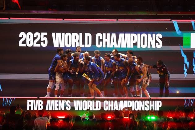 2025.09.28 Pasay City Manila siatkowka mezczyn Mistrzostwa Swiata FIVB 2025 Bulgaria - Wlochy N z FIVB Men s World Championship, WM, Weltmeisterschaft 2025 Bulgary - Italy najlepszy blokujacy Jakub Kochanowski best middle blockers final match gold medalist mecz o trzecie miejsce medale brazowwe Wilredo Leon Bartosz Kurek radosc zwyciestwo winner win kibice Nicola Grbic doping Kamil Semeniuk Marcin Komenda Jakub Kochanowski Norbert Huber Bartosz Kurek Wilfredo Leon Jakub Popiwczak Foto Szymon Gorski PressFocus 2025.09.28 Pasay City Manila volleyball men FIVB Men s World Championship 2025 Bulgaria - Wlochy FIVB Men s World Championship 2025 Bulgary - Italy najlepszy blokujacy Jakub Kochanowski best middle blockers final match gold medalist mecz o trzecie miejsce medale brazowwe Wilredo Leon Bartosz Kurek radosc zwyciestwo winner win kibice Nicola Grbic doping Kamil Semeniuk Marcin Komenda Jakub Kochanowski Norbert Huber Bartosz Kurek Wilfredo Leon Jakub Popiwczak Credit: Szymon Gorski PressFocus NEWSPIX.PL --- newspix.pl 