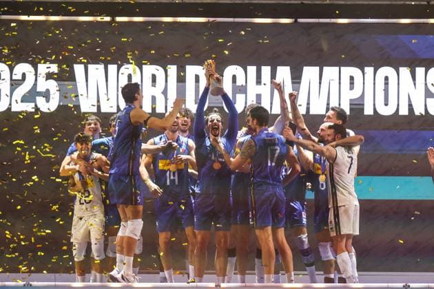 2025.09.28 Pasay City Manila siatkowka mezczyn Mistrzostwa Swiata FIVB 2025 Bulgaria - Wlochy N z FIVB Men s World Championship, WM, Weltmeisterschaft 2025 Bulgary - Italy najlepszy blokujacy Jakub Kochanowski best middle blockers final match gold medalist mecz o trzecie miejsce medale brazowwe Wilredo Leon Bartosz Kurek radosc zwyciestwo winner win kibice Nicola Grbic doping Kamil Semeniuk Marcin Komenda Jakub Kochanowski Norbert Huber Bartosz Kurek Wilfredo Leon Jakub Popiwczak Foto Szymon Gorski PressFocus 2025.09.28 Pasay City Manila volleyball men FIVB Men s World Championship 2025 Bulgaria - Wlochy FIVB Men s World Championship 2025 Bulgary - Italy najlepszy blokujacy Jakub Kochanowski best middle blockers final match gold medalist mecz o trzecie miejsce medale brazowwe Wilredo Leon Bartosz Kurek radosc zwyciestwo winner win kibice Nicola Grbic doping Kamil Semeniuk Marcin Komenda Jakub Kochanowski Norbert Huber Bartosz Kurek Wilfredo Leon Jakub Popiwczak Credit: Szymon Gorski PressFocus NEWSPIX.PL --- newspix.pl 