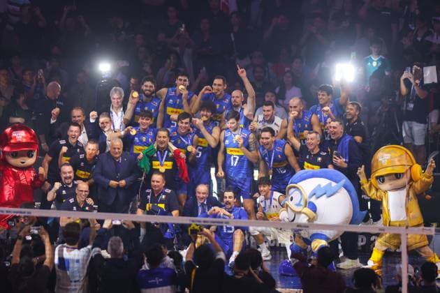 2025.09.28 Pasay City Manila siatkowka mezczyn Mistrzostwa Swiata FIVB 2025 Bulgaria - Wlochy N z FIVB Men s World Championship, WM, Weltmeisterschaft 2025 Bulgary - Italy najlepszy blokujacy Jakub Kochanowski best middle blockers final match gold medalist mecz o trzecie miejsce medale brazowwe Wilredo Leon Bartosz Kurek radosc zwyciestwo winner win kibice Nicola Grbic doping Kamil Semeniuk Marcin Komenda Jakub Kochanowski Norbert Huber Bartosz Kurek Wilfredo Leon Jakub Popiwczak Foto Szymon Gorski PressFocus 2025.09.28 Pasay City Manila volleyball men FIVB Men s World Championship 2025 Bulgaria - Wlochy FIVB Men s World Championship 2025 Bulgary - Italy najlepszy blokujacy Jakub Kochanowski best middle blockers final match gold medalist mecz o trzecie miejsce medale brazowwe Wilredo Leon Bartosz Kurek radosc zwyciestwo winner win kibice Nicola Grbic doping Kamil Semeniuk Marcin Komenda Jakub Kochanowski Norbert Huber Bartosz Kurek Wilfredo Leon Jakub Popiwczak Credit: Szymon Gorski PressFocus NEWSPIX.PL --- newspix.pl 