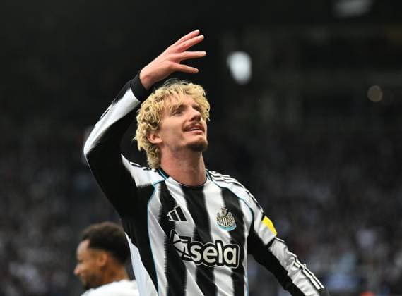 Nick Woltemade of Newcastle United celebrates scoring their first goal Newcastle United v Arsenal, Premier League, Football, St James Park, Newcastle, UK - 28 Sep 2025Newcastle St James Park United Kingdom EDITORIAL USE ONLY No use with unauthorised audio, video, data, fixture lists, club league logos or live services. Online in-match use limited to 120 images, no video emulation. No use in betting, games or single club league player publications.  Copyright: xRichardxLee Shutterstockx 15503935be
