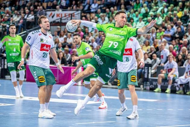 Handball Bundesliga HSG Wetzlar GWD Minden, 28 09 25 Ahmed Nafea HSG Wetzlar, 79 , Tom Bergner GWD Minden, 28 , Karolis Antanavi ius GWD Minden, 8 Handball Bundesliga HSG Wetzlar GWD Minden Wetzlar, 28 09 25 Copyright: xBEAUTIFULxSPORTS Roeczeyx