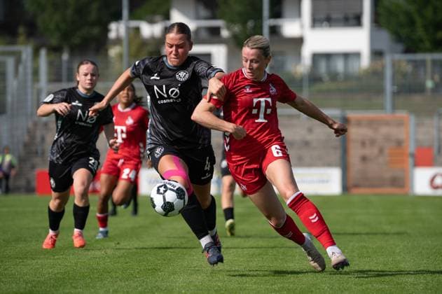 Kleve, Germany, September 28, 2025: Sandra Maria Jessen (6 1. FC Köln) and Isa Warps (4 VfR Warbeyen) battle for the ball (duel) during the DFB-Pokal der Frauen game between VfR Warbeyen and 1. FC Köln at the Bresserberg in Kleve, Germany (Martin Pitsch SPP) Copyright: xMartinxPitsch SPPx spp-en-MaPi-20250928_NIKON Z 6_warbeyenkoeln_DSC7961