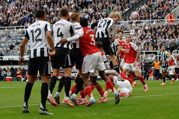 28th September 2025; St James Park, Newcastle, England; Premier League Football, Newcastle United versus Arsenal; Nick Woltemade of Newcastle United scores his sides first goal of the match with a header in the 34th min 1-0  CraigxCowan