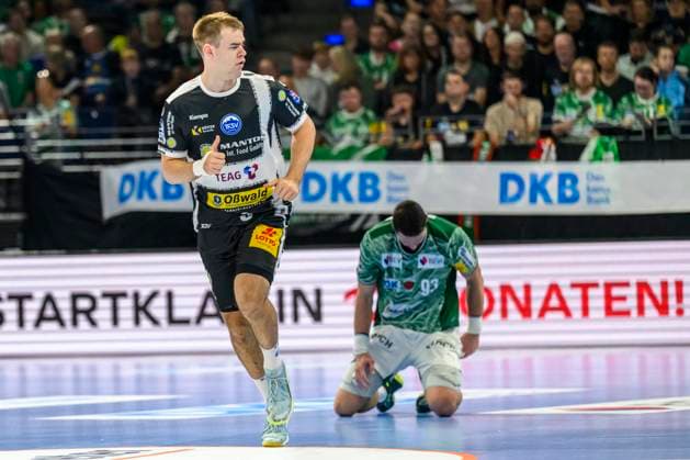 in the picture from l Max Beneke ThSV E , wins, GER, Berlin, Handball, Fuechse Berlin vs ThSV Eisenach, DAIKIN Handball Bundesliga, in the Max Schmeling Halle, 21 09 2025, Copyright: HMBxMedia UwexKoch
